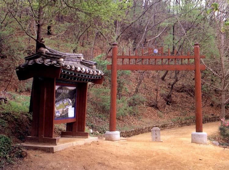 연천 숭의전 — 연천 숭의전지 — 홍살문
