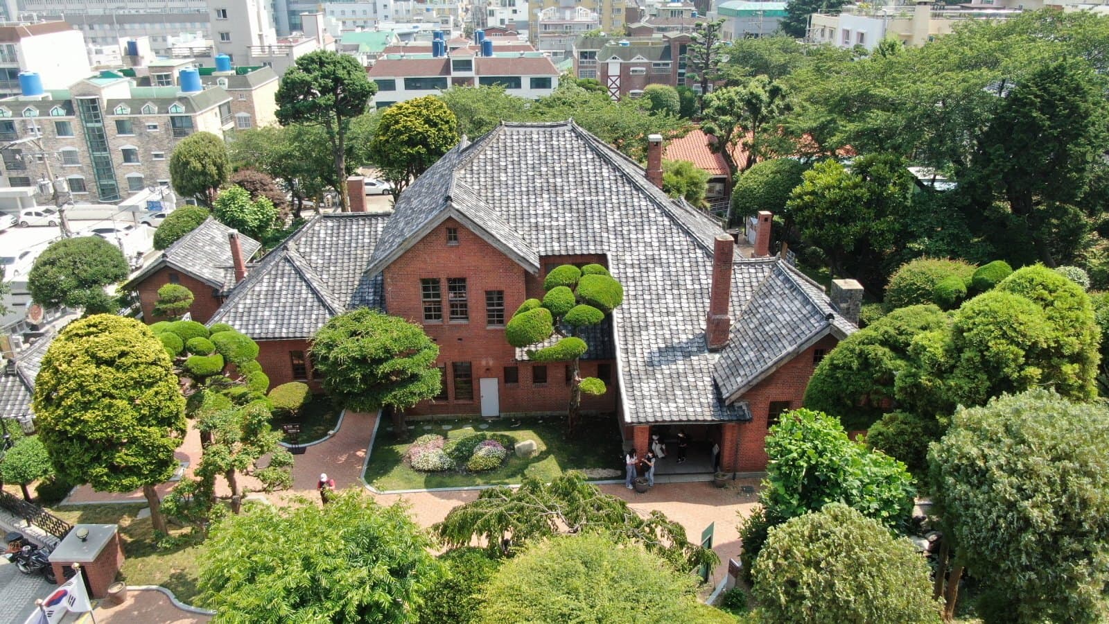 임시수도 대통령관저 — 부산 임시수도 대통령관저 — 부산 임시수도 대통령관저 전경 (2022년 정기조사)