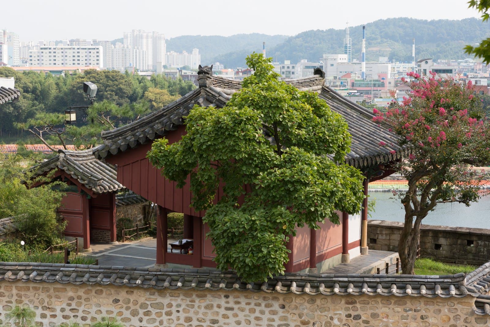 의암·의기사 — 진주 의기사 — 진주 의기사_후면 전경 (촬영년도 : 2015년)