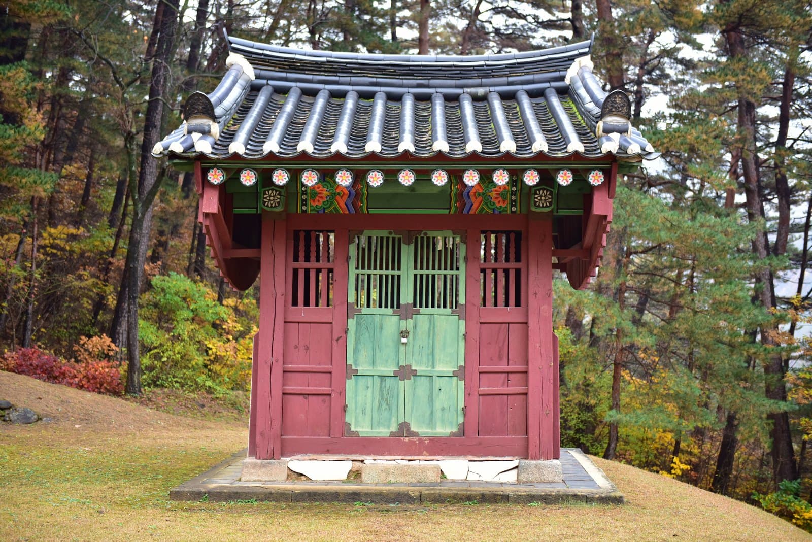 영경묘 — 삼척 준경묘·영경묘 — 영경묘 비각 (촬영년도 : 2015년)
