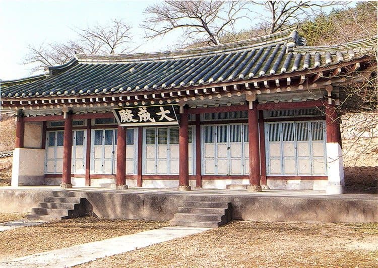 지도향교 — 대성전